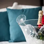 Park Lane Hotel